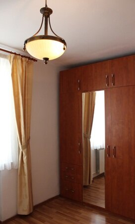 Gara de Nord, Metrou, Calea Grivitei, 3 camere, etaj 1, nu are risc,